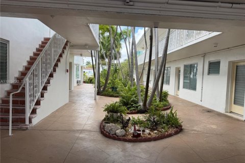 Copropriété à louer à Miami Beach, Floride: 1 chambre, 49.98 m2 № 2038314 - photo 4