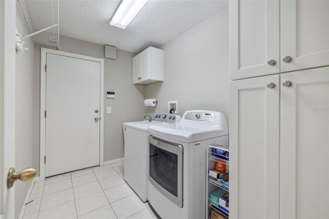 House in Plant City, Florida 3 bedrooms, 190.36 sq.m. № 1885215 - photo 19