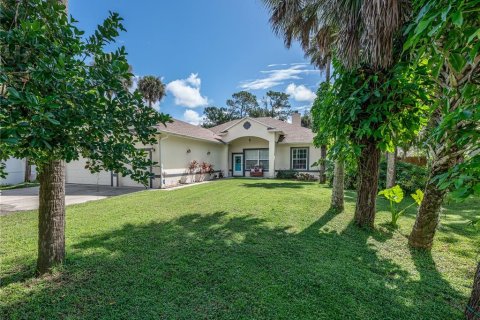 House in Geneva, Florida 4 bedrooms, 257.53 sq.m. № 1914953 - photo 27