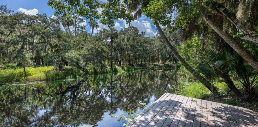 Casa en Geneva, Florida 4 dormitorios, 257.53 m2 № 1914953
