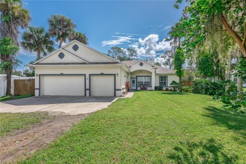 House in Geneva, Florida 4 bedrooms, 257.53 sq.m. № 1914953 - photo 3