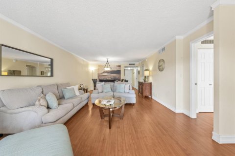 Condominio en venta en Lauderhill, Florida, 2 dormitorios, 110.46 m2 № 2250501 - foto 6