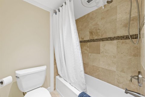 Condominio en venta en Lauderhill, Florida, 2 dormitorios, 110.46 m2 № 2250501 - foto 14