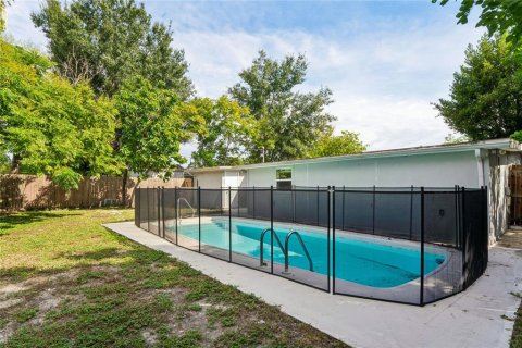 Villa ou maison à vendre à Tampa, Floride: 4 chambres, 130.99 m2 № 2398647 - photo 2