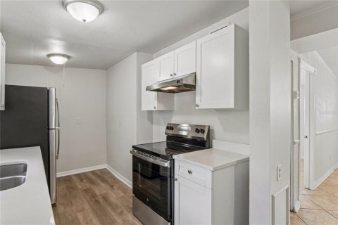 Villa ou maison à vendre à Tampa, Floride: 4 chambres, 130.99 m2 № 2398647 - photo 6