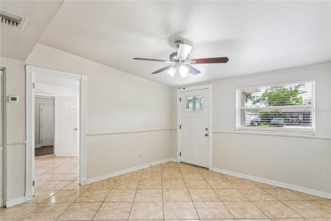 Villa ou maison à vendre à Tampa, Floride: 4 chambres, 130.99 m2 № 2398647 - photo 4