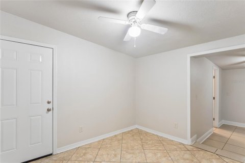 Villa ou maison à vendre à Tampa, Floride: 4 chambres, 130.99 m2 № 2398647 - photo 9