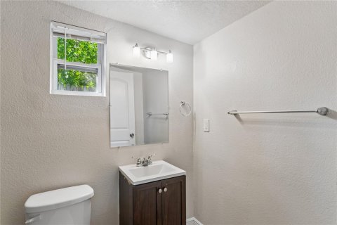 Villa ou maison à vendre à Tampa, Floride: 4 chambres, 130.99 m2 № 2398647 - photo 13