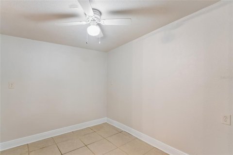 Villa ou maison à vendre à Tampa, Floride: 4 chambres, 130.99 m2 № 2398647 - photo 11