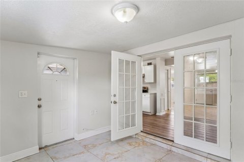 Villa ou maison à vendre à Tampa, Floride: 4 chambres, 130.99 m2 № 2398647 - photo 8