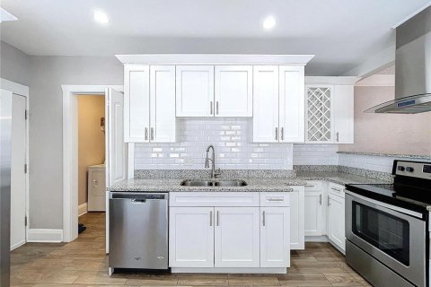 Casa en alquiler en Tampa, Florida, 2 dormitorios, 124.49 m2 № 1856628 - foto 18