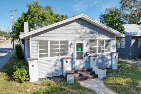 Casa en alquiler en Tampa, Florida, 2 dormitorios, 124.49 m2 № 1856628 - foto 1