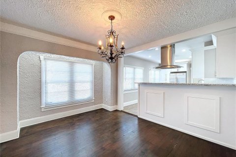 Casa en alquiler en Tampa, Florida, 2 dormitorios, 124.49 m2 № 1856628 - foto 11