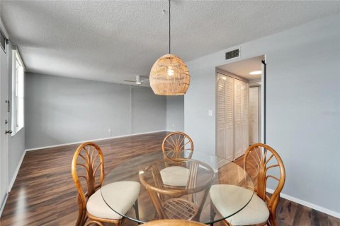 Condominio en venta en Saint Petersburg, Florida, 1 dormitorio, 86.4 m2 № 1796169 - foto 15