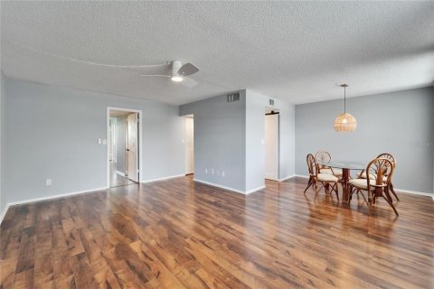 Condominio en venta en Saint Petersburg, Florida, 1 dormitorio, 86.4 m2 № 1796169 - foto 11