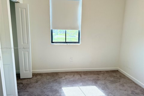 Casa en alquiler en Homestead, Florida, 3 dormitorios, 143.53 m2 № 1981397 - foto 9