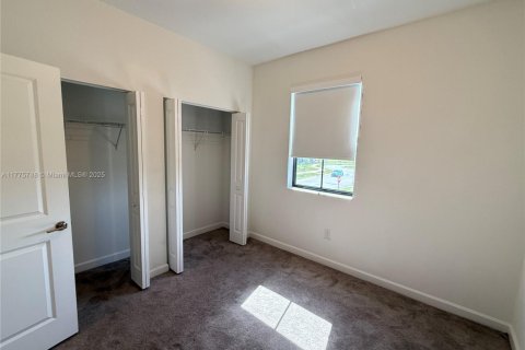 Casa en alquiler en Homestead, Florida, 3 dormitorios, 143.53 m2 № 1981397 - foto 5