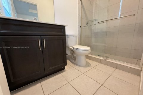 Casa en alquiler en Homestead, Florida, 3 dormitorios, 143.53 m2 № 1981397 - foto 12