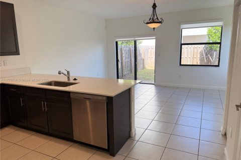 Casa en alquiler en Homestead, Florida, 3 dormitorios, 143.53 m2 № 1981397 - foto 20