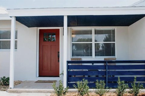 Townhouse in Titusville, Florida 2 bedrooms, 104.79 sq.m. № 1625817 - photo 1