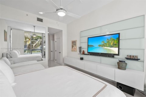 Condo in Miami Beach, Florida, 1 bedroom  № 1741578 - photo 14