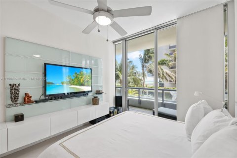 Condo in Miami Beach, Florida, 1 bedroom  № 1741578 - photo 12