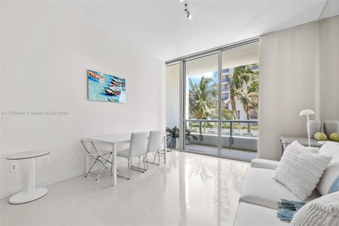 Condo in Miami Beach, Florida, 1 bedroom  № 1741578 - photo 4