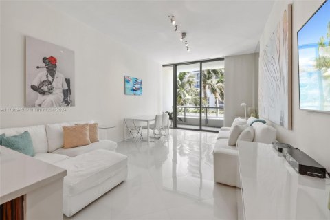 Condo in Miami Beach, Florida, 1 bedroom  № 1741578 - photo 6