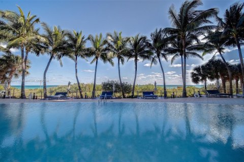 Condo in Miami Beach, Florida, 1 bedroom  № 1741578 - photo 28