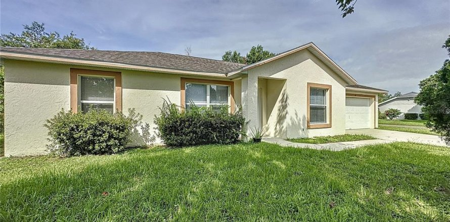House in Kissimmee, Florida 3 bedrooms, 105.17 sq.m. № 2393946