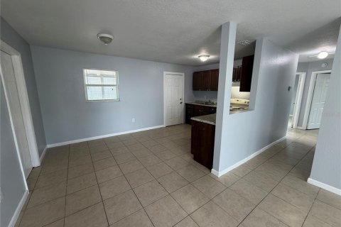 Villa ou maison à louer à Lake Wales, Floride: 3 chambres, 80.27 m2 № 2151195 - photo 4