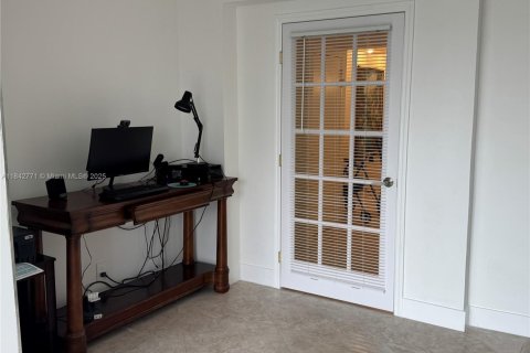 Condominio en venta en Hallandale Beach, Florida, 3 dormitorios, 172.43 m2 № 1836802 - foto 8