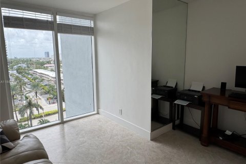 Condominio en venta en Hallandale Beach, Florida, 3 dormitorios, 172.43 m2 № 1836802 - foto 14