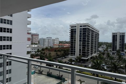 Condominio en venta en Hallandale Beach, Florida, 3 dormitorios, 172.43 m2 № 1836802 - foto 6