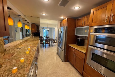 Condominio en venta en Hallandale Beach, Florida, 3 dormitorios, 172.43 m2 № 1836802 - foto 17
