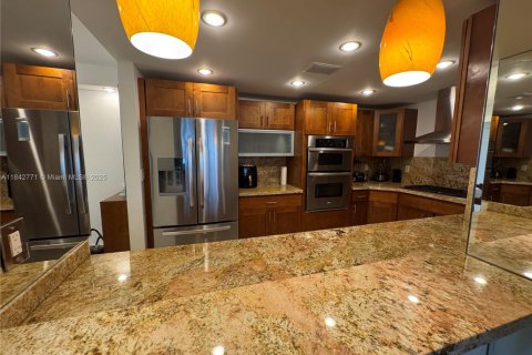 Condominio en venta en Hallandale Beach, Florida, 3 dormitorios, 172.43 m2 № 1836802 - foto 24