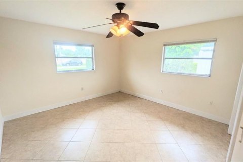 House in Sarasota, Florida 3 bedrooms, 153.38 sq.m. № 2403721 - photo 19