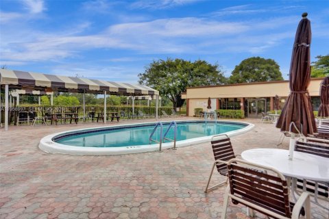 Copropriété à vendre à Sunrise, Floride: 1 chambre, 59.46 m2 № 2011186 - photo 30