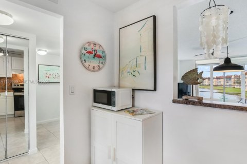 Copropriété à vendre à Sunrise, Floride: 1 chambre, 59.46 m2 № 2011186 - photo 18