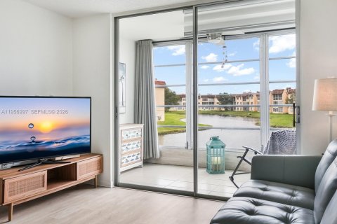 Copropriété à vendre à Sunrise, Floride: 1 chambre, 59.46 m2 № 2011186 - photo 3