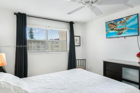 Copropriété à vendre à Sunrise, Floride: 1 chambre, 59.46 m2 № 2011186 - photo 22