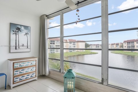 Copropriété à vendre à Sunrise, Floride: 1 chambre, 59.46 m2 № 2011186 - photo 5