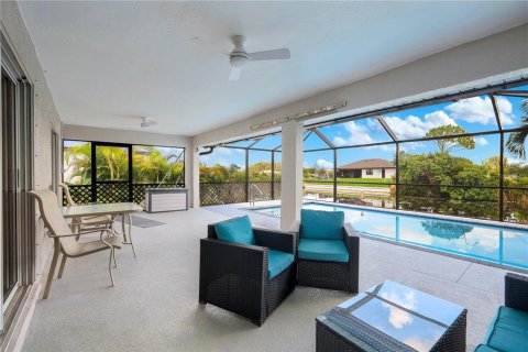 Casa en venta en Cape Coral, Florida, 3 dormitorios, 189.24 m2 № 2294921 - foto 28