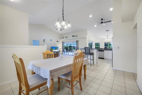 Casa en venta en Cape Coral, Florida, 3 dormitorios, 189.24 m2 № 2294921 - foto 18