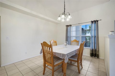 Casa en venta en Cape Coral, Florida, 3 dormitorios, 189.24 m2 № 2294921 - foto 17