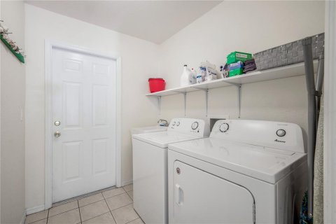 Casa en venta en Cape Coral, Florida, 3 dormitorios, 189.24 m2 № 2294921 - foto 27