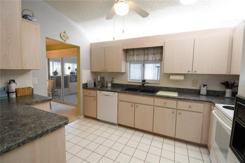 House in Summerfield, Florida 3 bedrooms, 134.71 sq.m. № 1545610 - photo 7