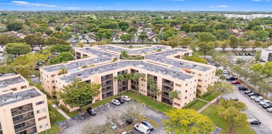 Condo in Miami, Florida, 2 bedrooms  № 2031788