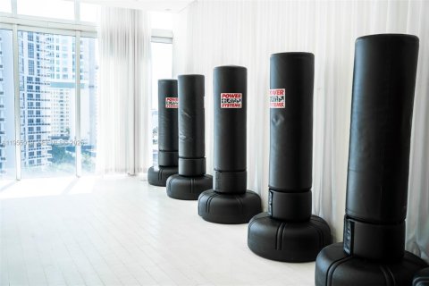 Condo in Miami, Florida, 1 bedroom  № 2052827 - photo 24