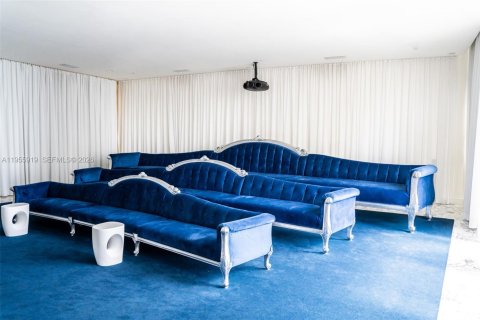 Condo in Miami, Florida, 1 bedroom  № 2052827 - photo 27